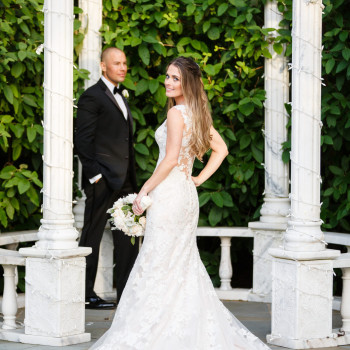 couple in the gardens